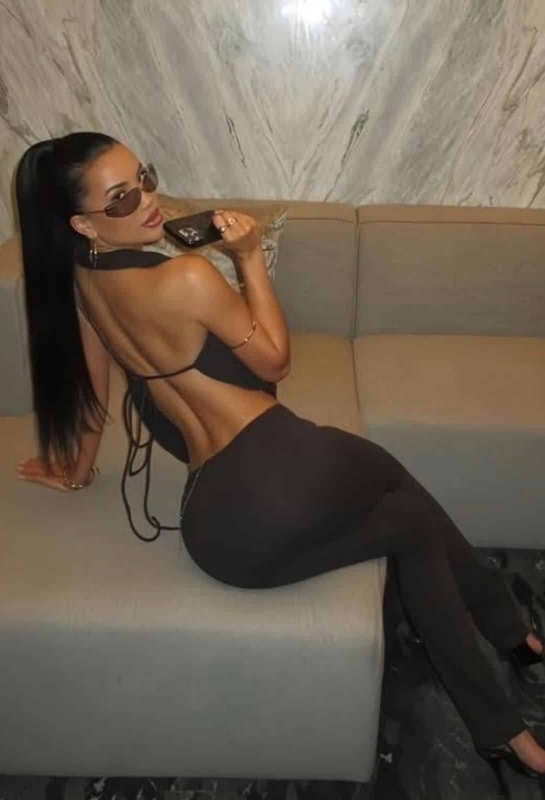 פרטית בהחלט במרכז מגיעה עד אלייך