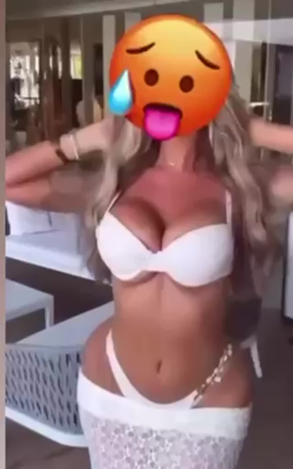 טרנסית מהפנטת בתמונות אמיתיות